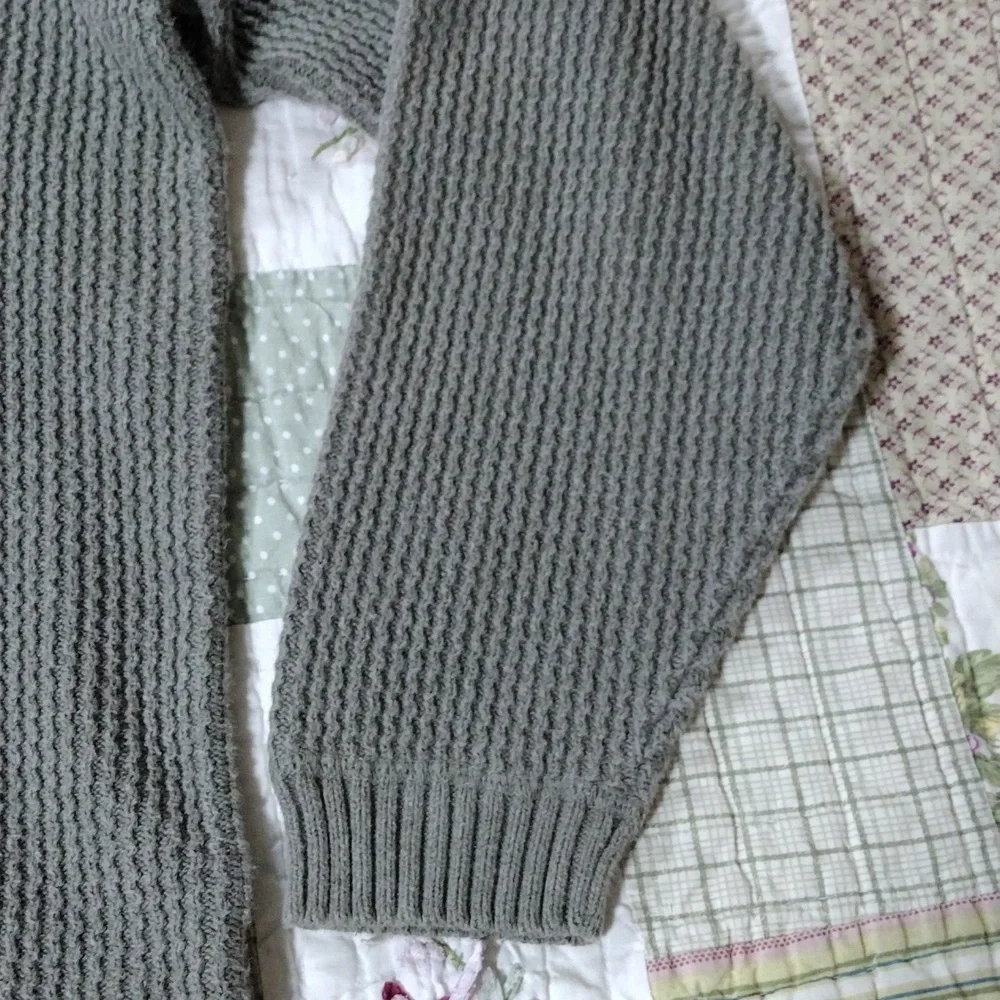 Eddie‎ Bauer Men's 3 Button Light Olive Green Sweater - Picture 4 of 12